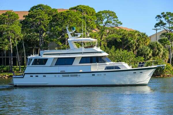 Hatteras 63 Motor Yacht