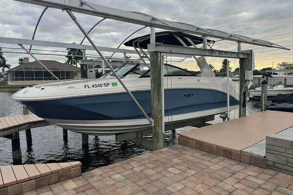Picture Of: 2020 Sea Ray  