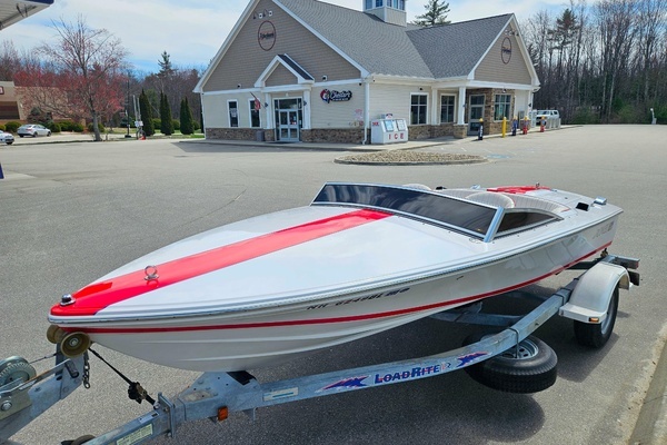 Picture Of: 2008 Donzi 18 Classic 