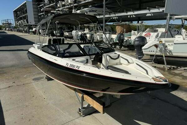 Picture Of: 2015 Larson LX 225S IO Yesterday's Dream