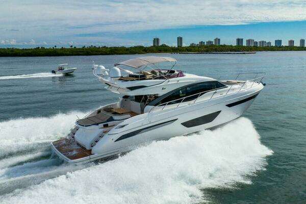 Picture Of: 2016 Princess S65 