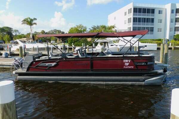 Picture Of: 2023 Aqua Patio 275 CBE TERI'S TOY