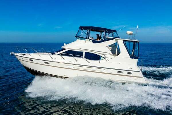 Picture Of: 1999 Maxum 4100 SCA Motor Yacht 