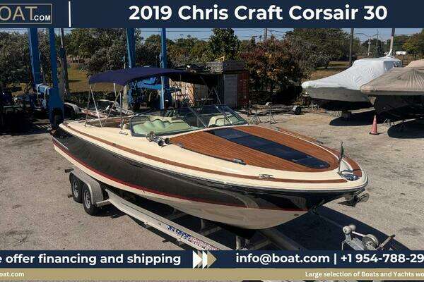 Picture Of: 2019 Chris-Craft  
