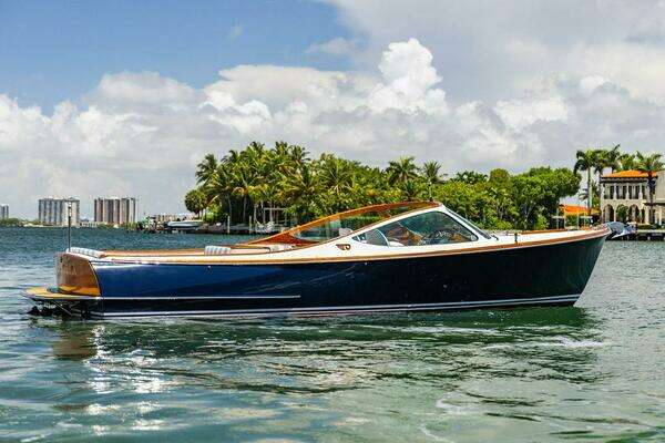 Picture Of: 2004 Hinckley Talaria 29 R Tira Bella