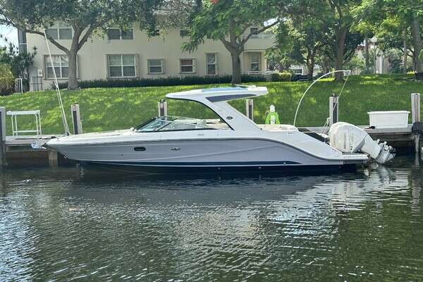 Picture Of: 2018 Sea Ray SLX 310 SALES THERAPY