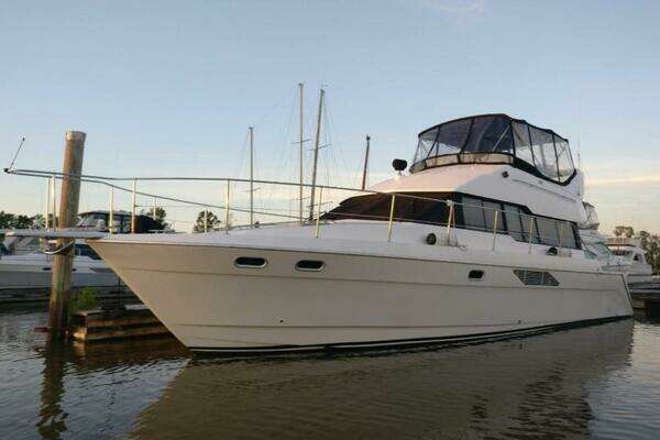 Picture Of: 1991 Bayliner 4388 Motoryacht 