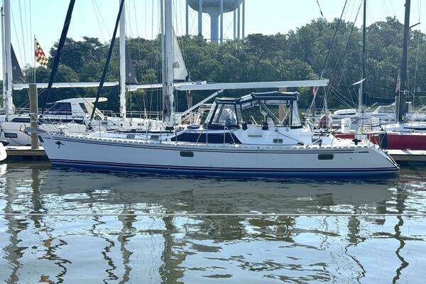 Picture Of: 2002 Hylas 46 Matilda