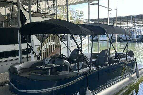 Picture Of: 2022 Avalon  