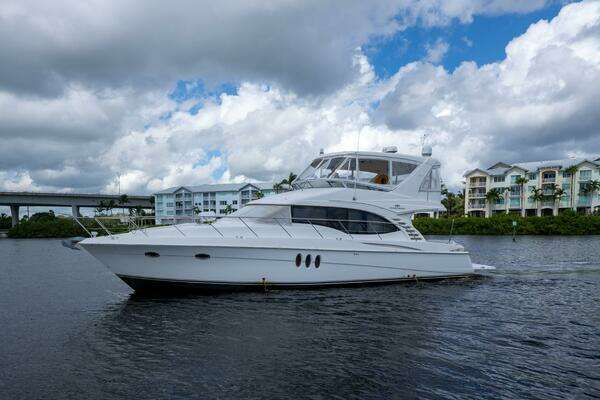 Picture Of: 2009 Silverton 52 Ovation IMMERSED