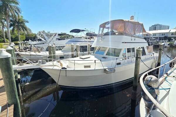 Picture Of: 2002 Mainship 430 Trawler Summer Wind