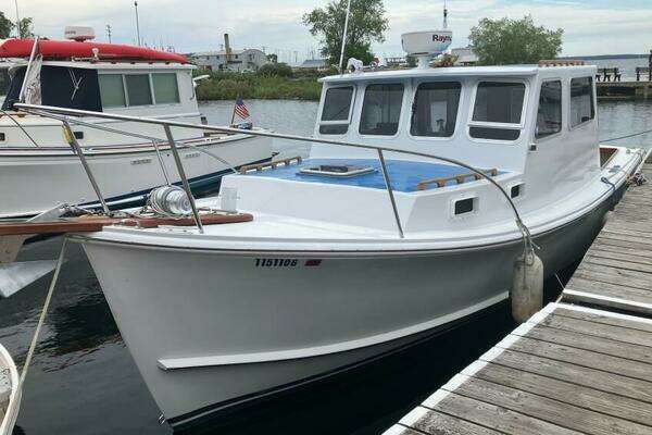 Picture Of: 2000 Seaworthy Downeast 28 
