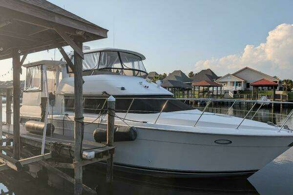 Picture Of: 1996 Carver 455 Aft Cabin Knot Sure