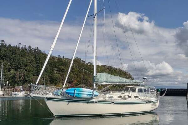 Picture Of: 1988 Cascade 42 PETREL