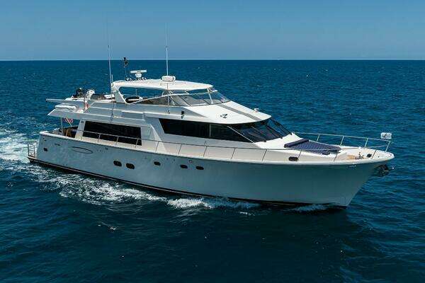 Picture Of: 2005 Pacific Mariner 85 JULE