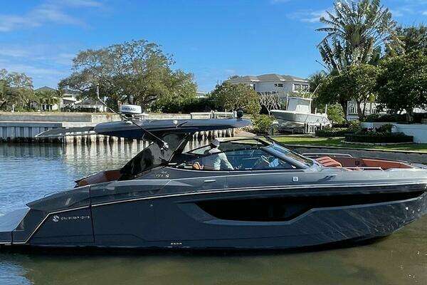 Picture Of: 2023 Cruisers Yachts 38 GLS 