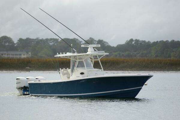 Picture Of: 2018 Regulator 34SS Perchy