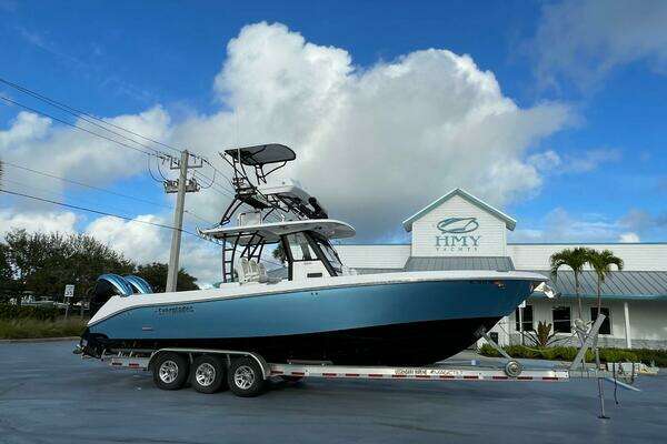 Picture Of: 2022 Everglades 335 Center Console 