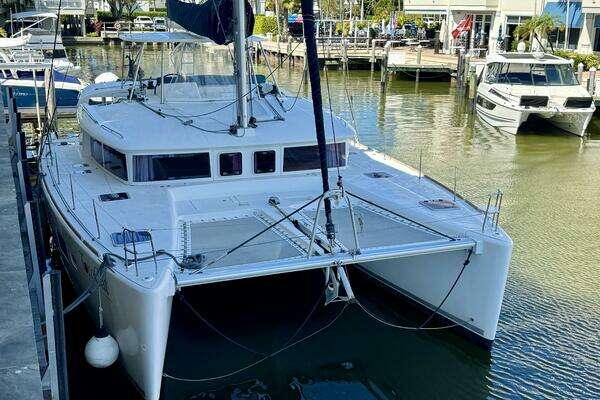 Picture Of: 2012 Lagoon 450 F TOMCAT