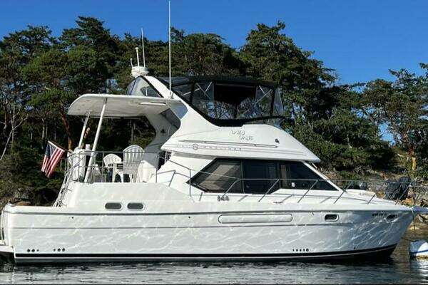 Picture Of: 1996 Bayliner 4087 Aft Cabin Motoryacht 