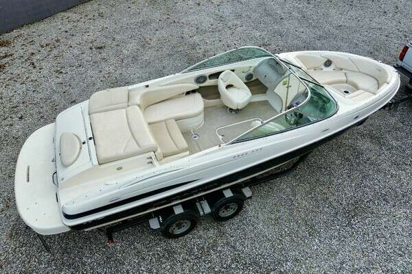 Picture Of: 2007 Maxum 2200 SR3 