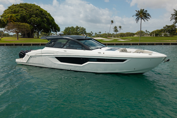 Picture Of: 2024 Cruisers Yachts 50 GLS 