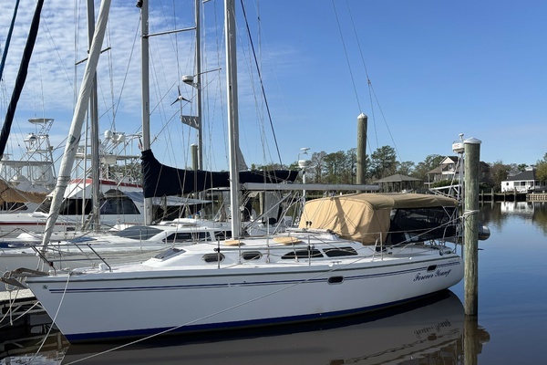 Picture Of: 2003 Catalina 350 Forever Young