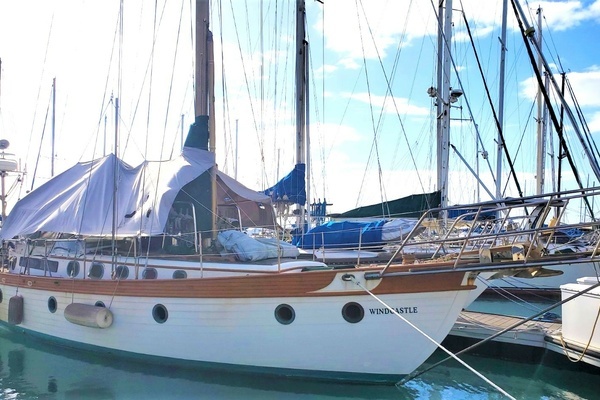 Picture Of: 1980 Young Sun SPINDRIFT WINDCASTLE