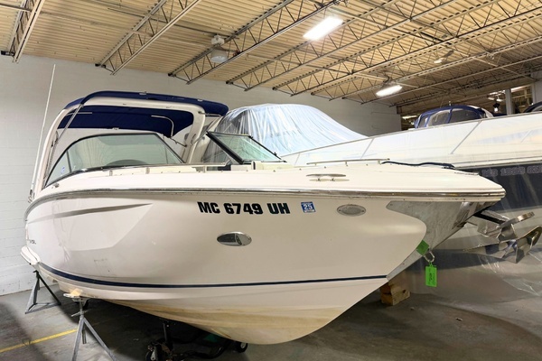 Picture Of: 2019 Regal 2800 Bowrider 