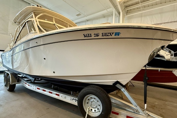 Picture Of: 2023 Grady-White Freedom 285 Suits ME