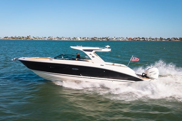 Picture Of: 2023 Sea Ray SLX 350 Outboard BLONDIE