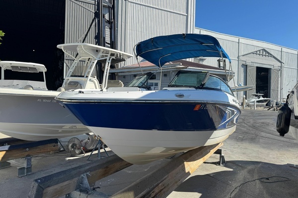 Picture Of: 2020 Monterey M-205 