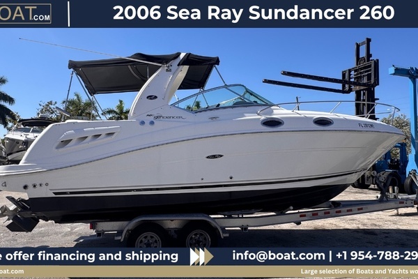 Picture Of: 2006 Sea Ray 260 Sundancer 