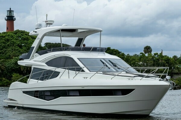 Picture Of: 2020 Galeon 550 Fly 