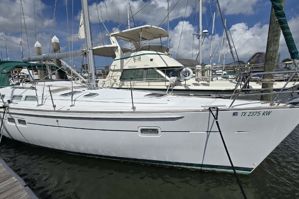 Picture Of: 2004 Beneteau 423 Ho'onalu