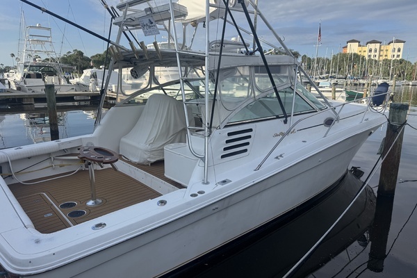 Picture Of: 1999 Sea Ray  TEASER