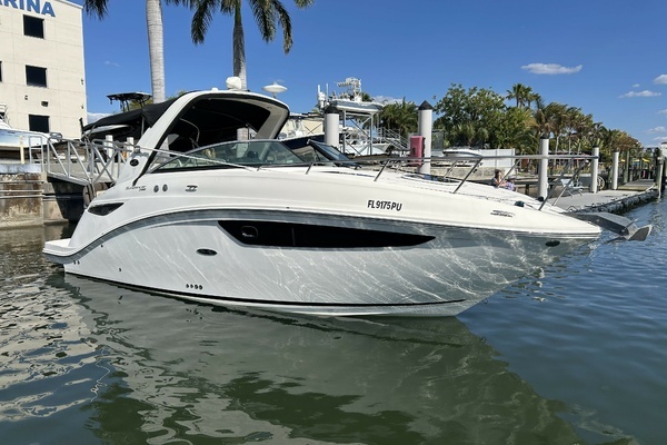 Picture Of: 2014 Sea Ray  