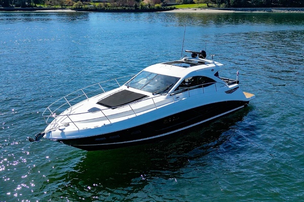 Picture Of: 2015 Sea Ray Sundancer 510 Plan B