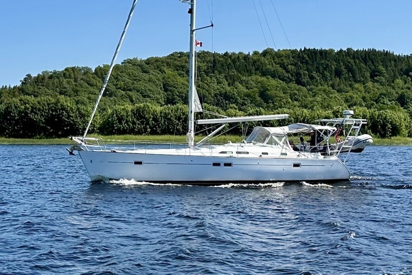 Picture Of: 2004 Beneteau 423 Short Horizon