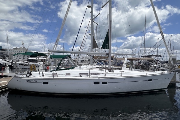 Picture Of: 2007 Beneteau 423 Intuition