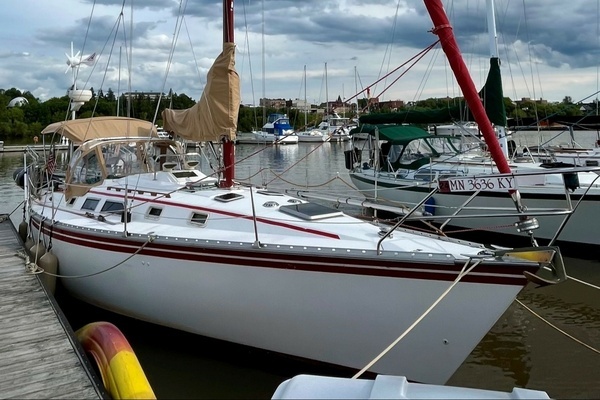 Picture Of: 1983 Hunter 34 