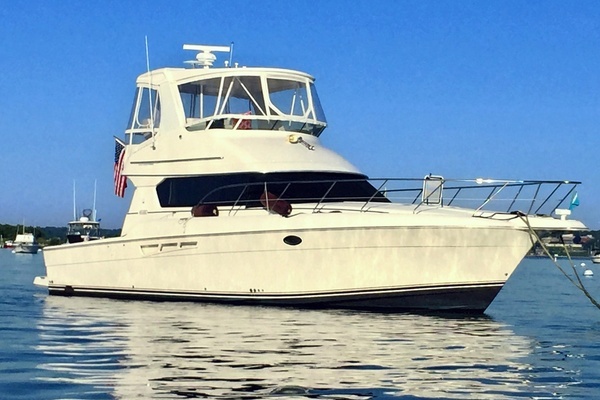 Picture Of: 2001 Silverton Convertible Zihuatanejo