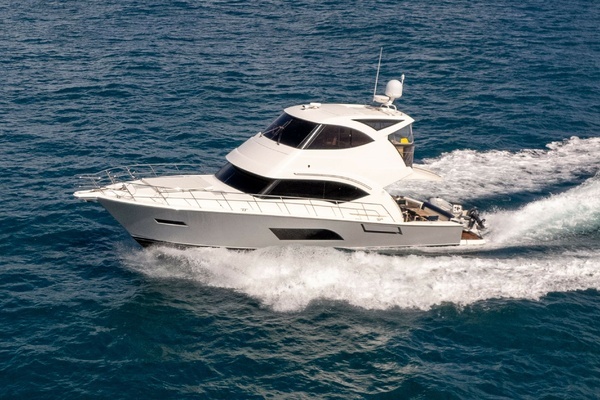 Picture Of: 2015 Riviera 53 Enclosed Bridge Luna