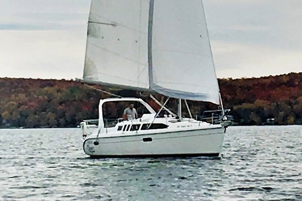 Picture Of: 1999 Hunter 340 Chaos