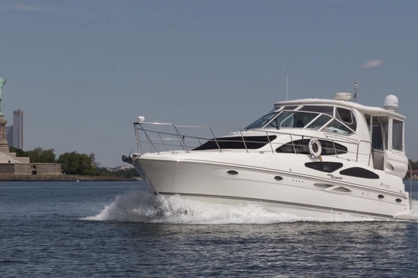 Picture Of: 2005 Cruisers Yachts 405 Motor Yacht 