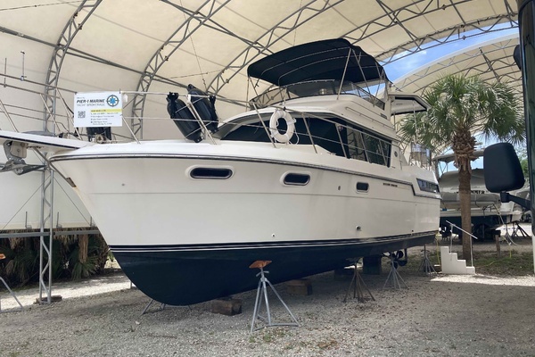 Picture Of: 1989 Carver 3807 Lady J