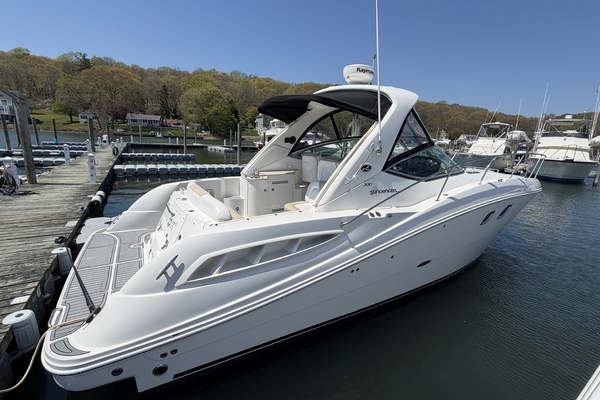 Picture Of: 2008 Sea Ray 330 Sundancer 
