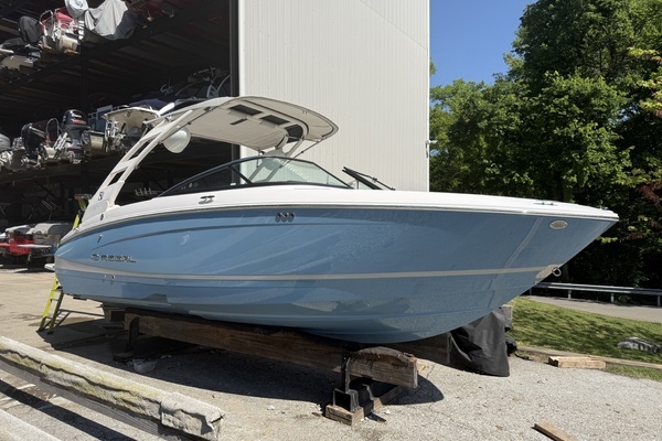 Picture Of: 2021 Regal LS4 Surf 