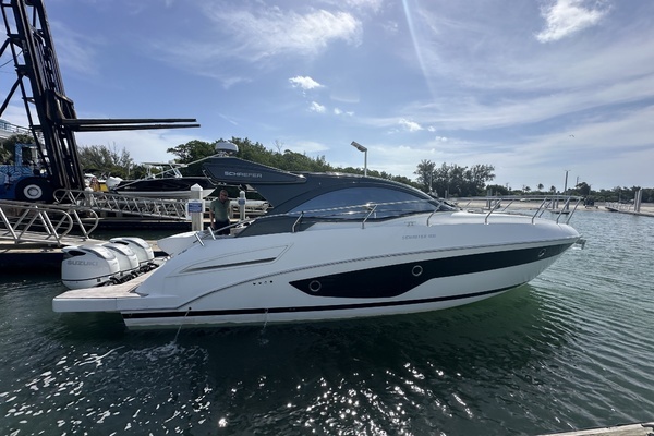 Picture Of: 2022 Schaefer 400 Sport 