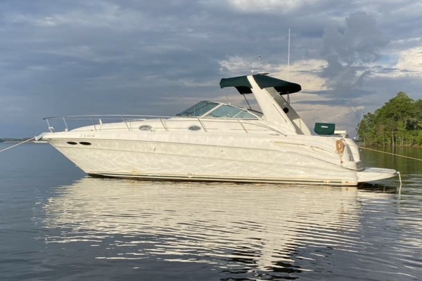 Picture Of: 2001 Sea Ray 340 Sundancer 